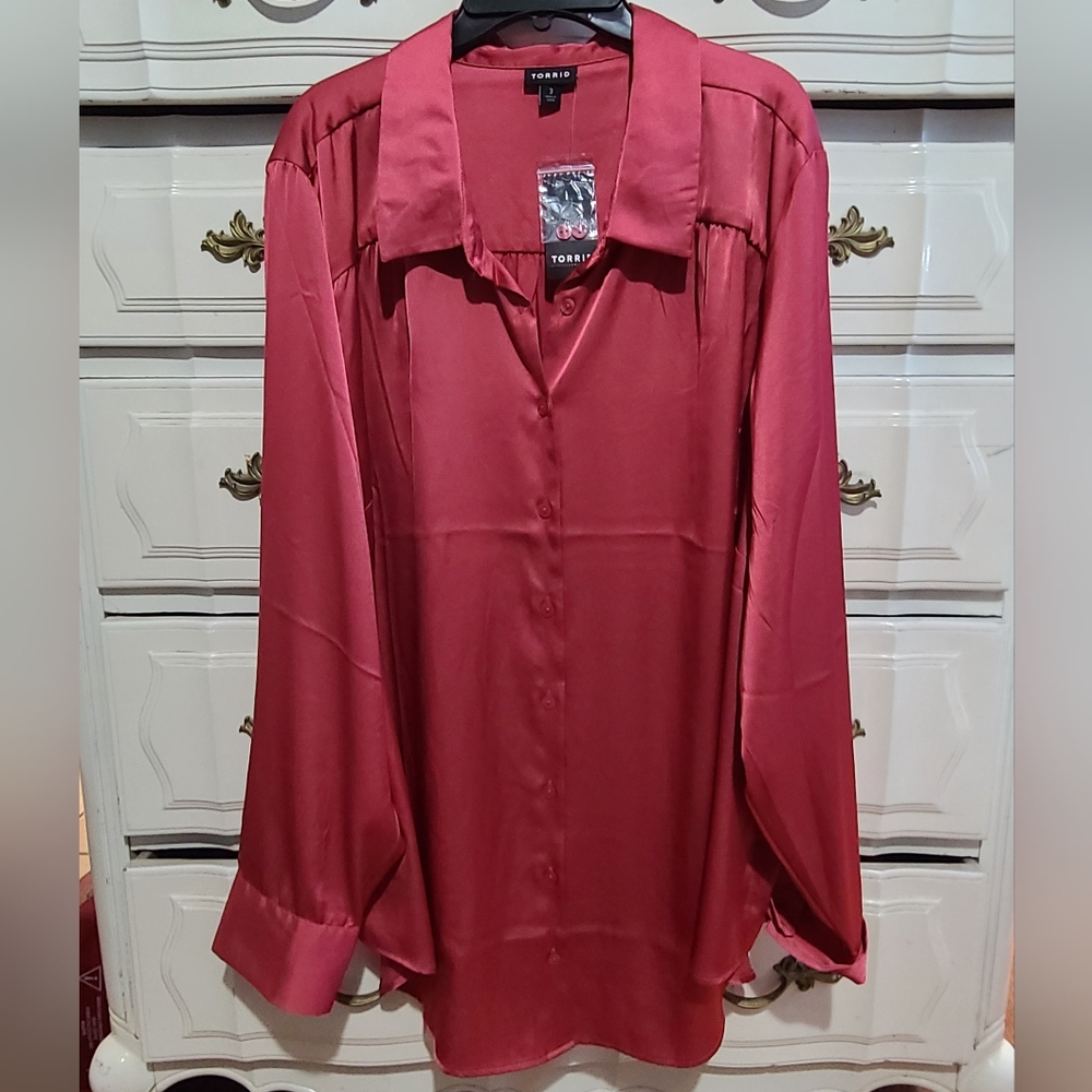Torrid satin blouse Size 3